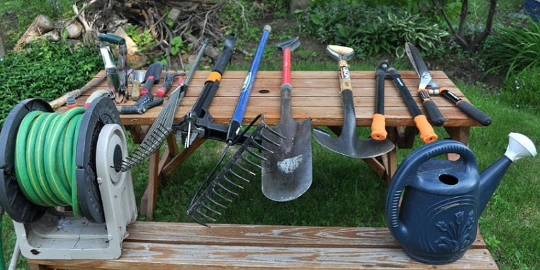 gardening tools home
